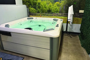 Showroom Strategies That Sell: Merchandising Hot Tubs, Saunas & Plunges