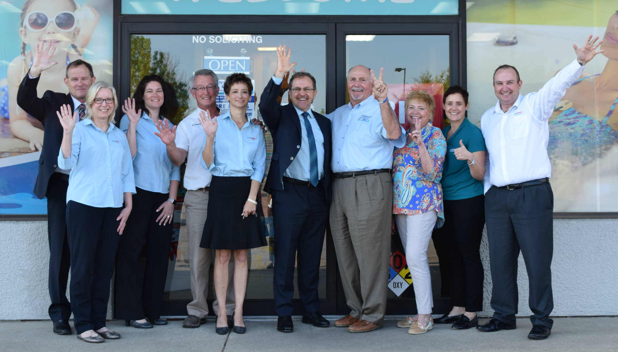 Pictured l-r: Poolwerx Chief Operations Officer Darrell Doust; account executive Gail Cooke; accounting and administrative manager Crystal Doeing-Frost; Dolphin Director Larry Collier; Poolwerx territory executive Mary Benton; Poolwerx CEO John O’Brien; Dolphin Director Doug Carlson; Dolphin Marketing Manager Rose Carlson; Poolwerx Learning and Development Manager Charmian Overduin; and Operations Manager Blake Overduin.