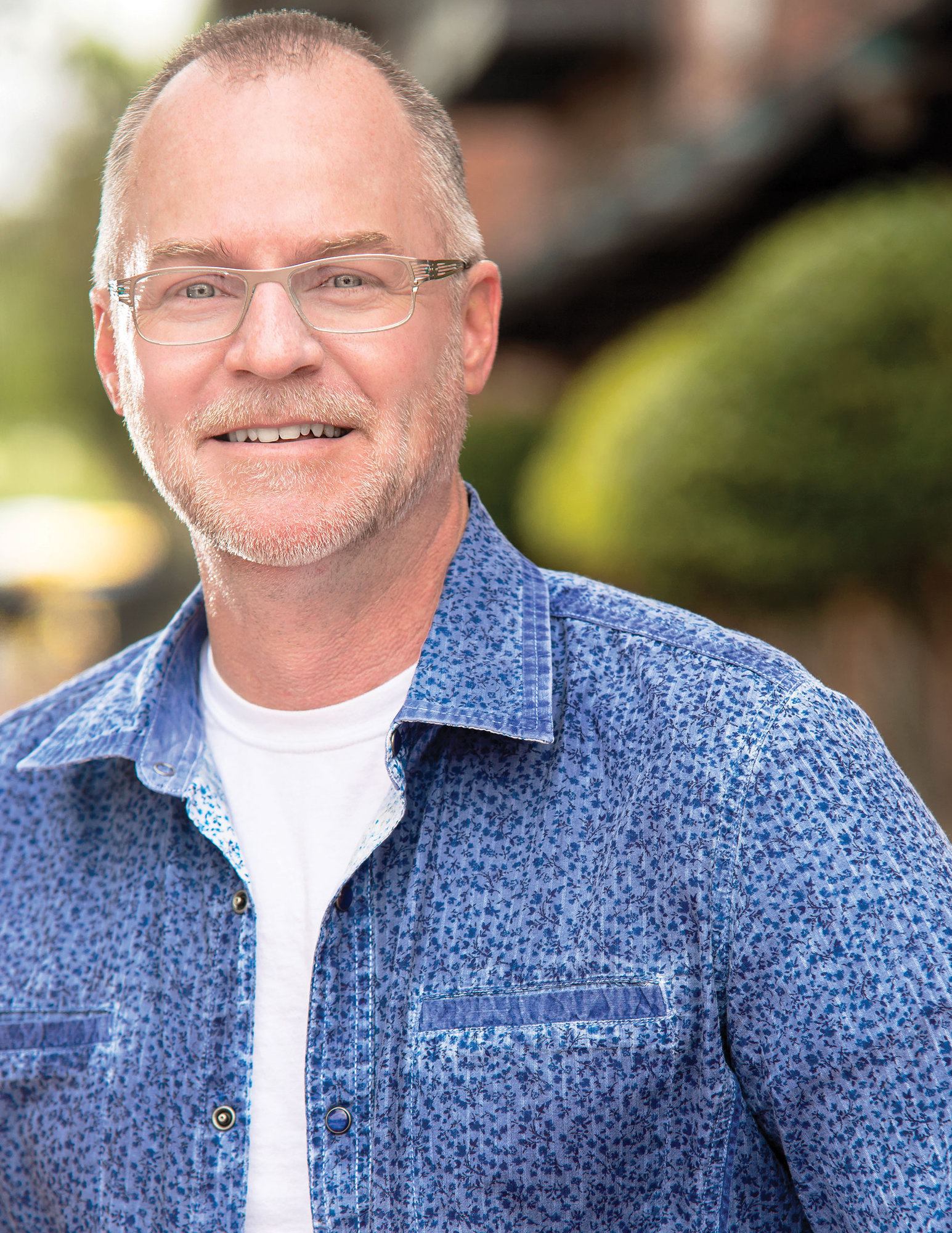 Randy Angell, Pool Environments Inc.: Randy’s key attention to detail and skillful ear allow him to amaze our clients time and time again. His idea of a fee-based Design Studio is a great success, allowing us to design for clients in different regions. Beyond his obvious talents, he is a kind-hearted, genuine person, the first to lend a hand wherever needed (in or outside of work).   