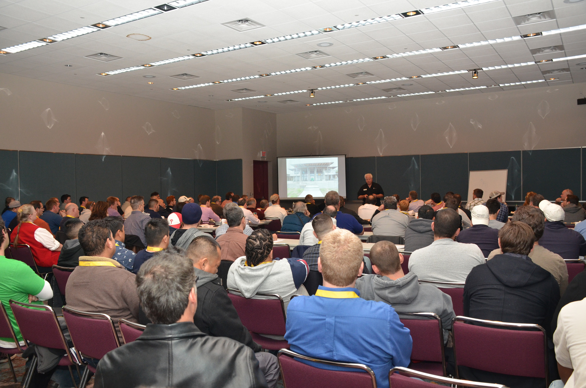 Class in session: The education program at The Pool & Spa Show, 
powered by the Northeast Spa & Pool Association, offers technical 
and business seminars, plus specialty and general sessions.