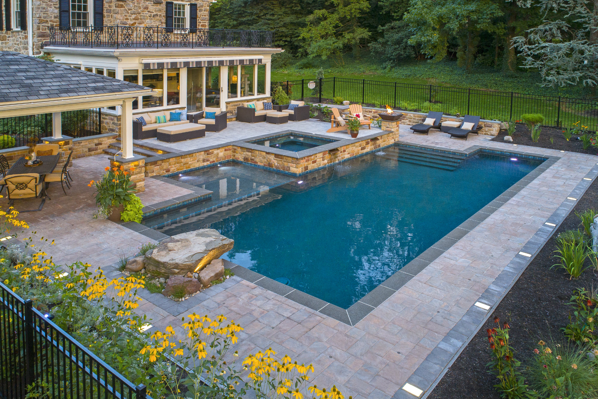 Gold:
Pool/Spa Combination — Concrete
Aquavisions Inc., 
Mechanicsburg, Pa.