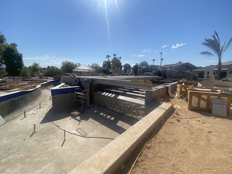 The juncture where the surf simulator and river meet, with the river to the left.