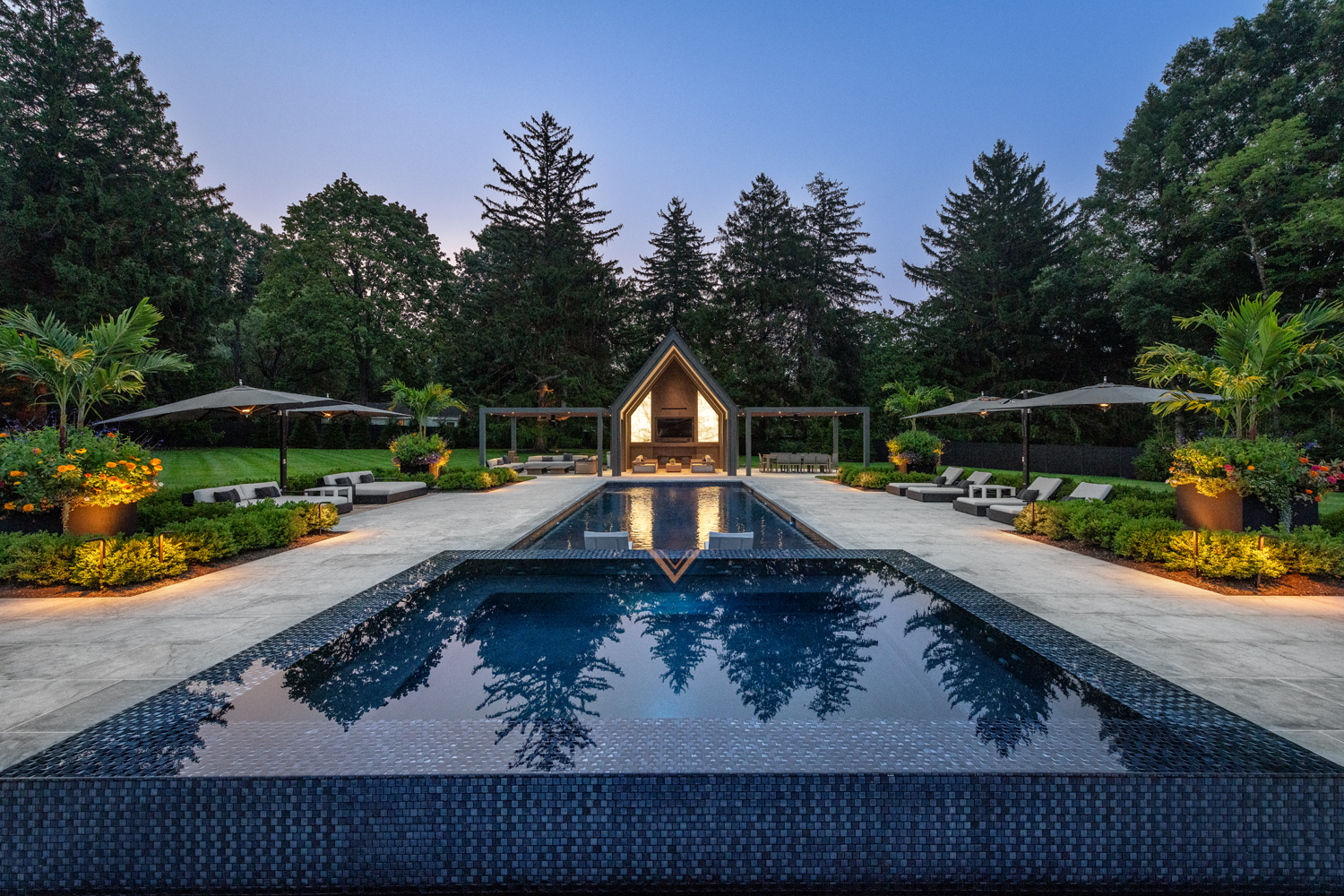 GoldPool/Spa Combination ConcreteSteele’s Signature PoolsVincentown, N.J.