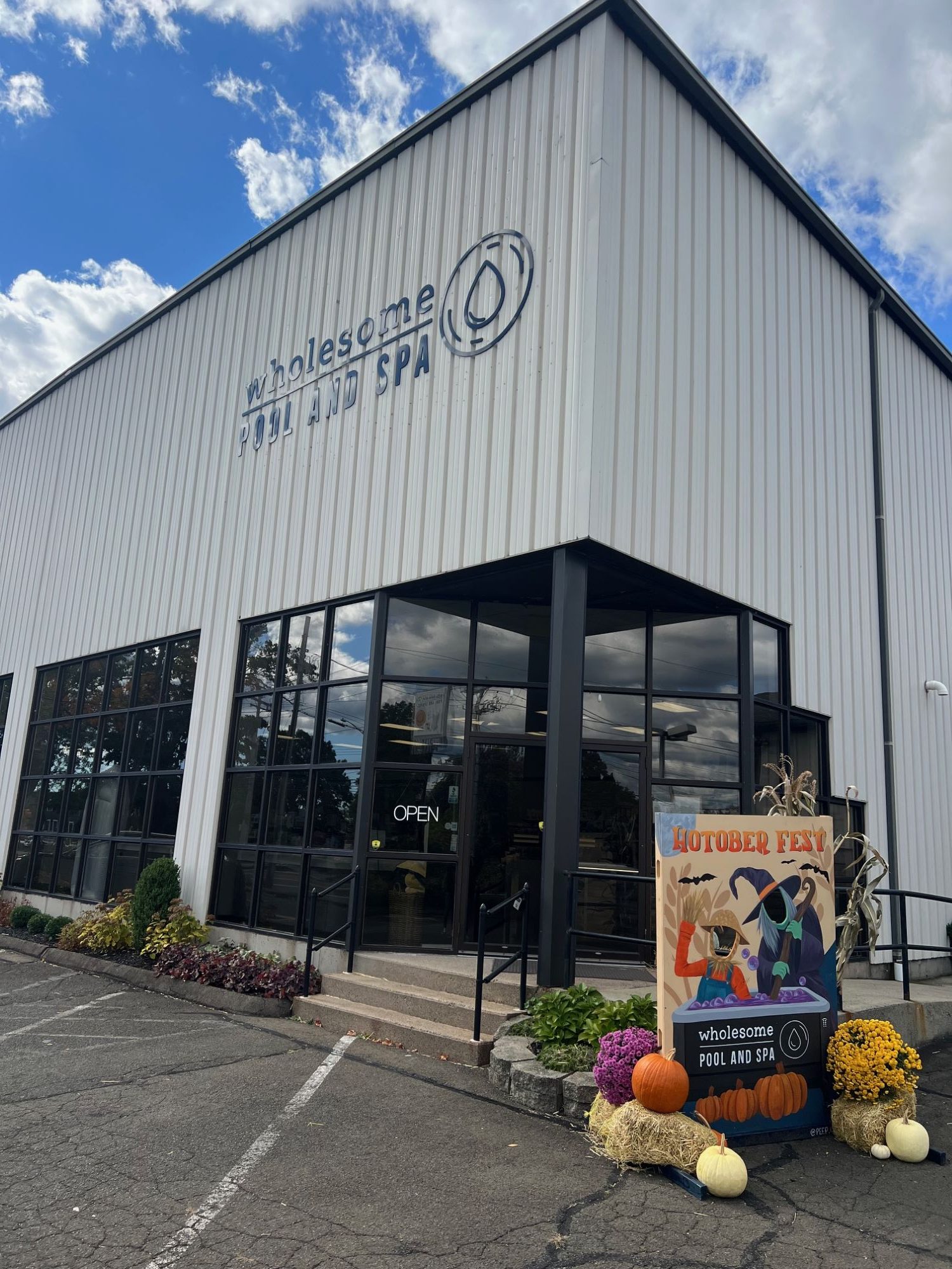 GOLDRetailWholesome Pool and SpaNorth Haven, Conn.